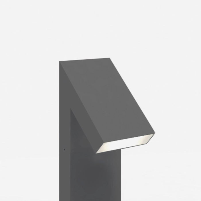 Chilone Outdoor LED Floor Lamp in Detail.