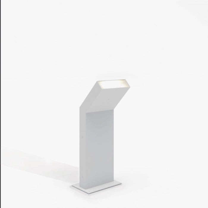 Chilone Up Outdoor LED Floor Lamp in White Ral9002.
