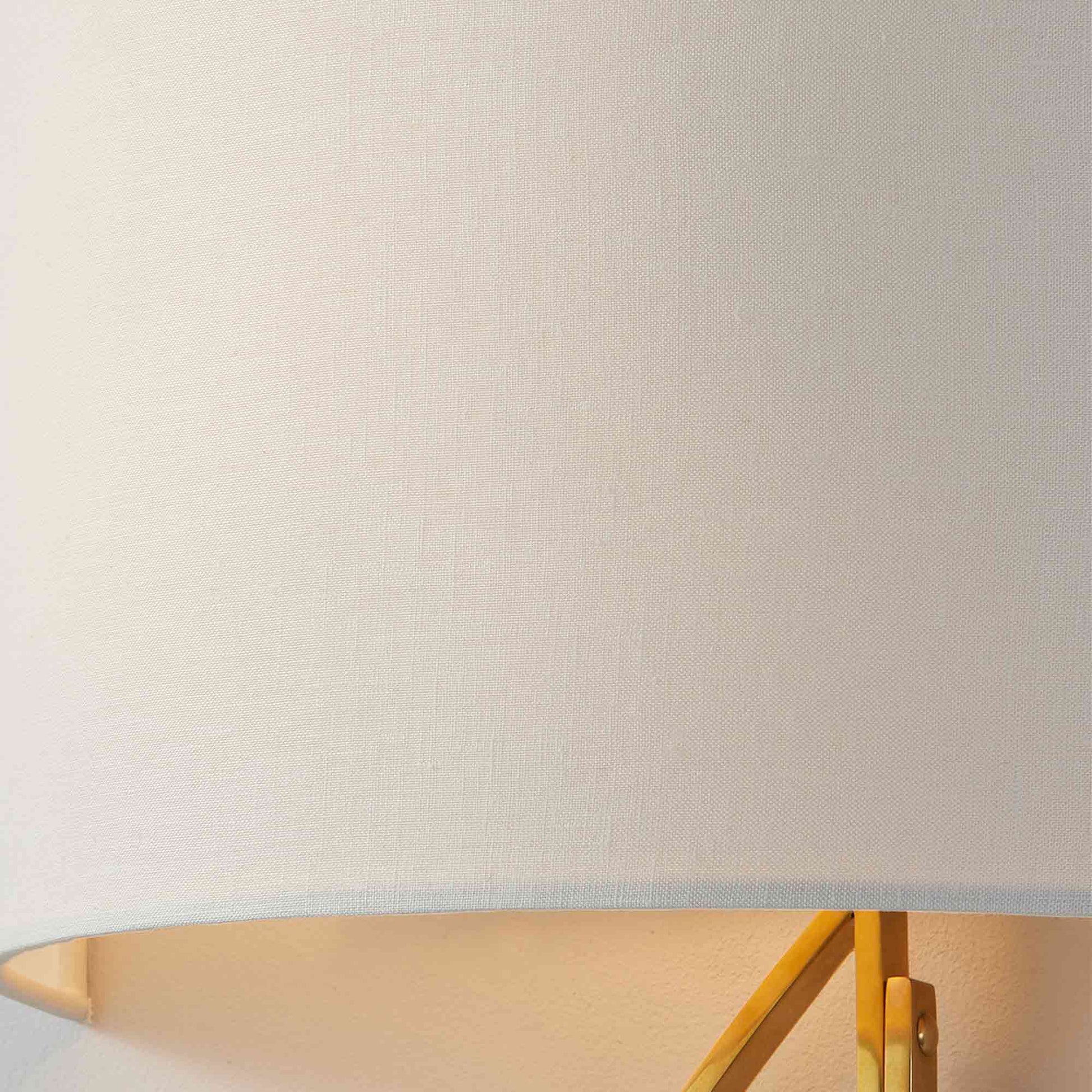 Akina Wall Light in Detail.