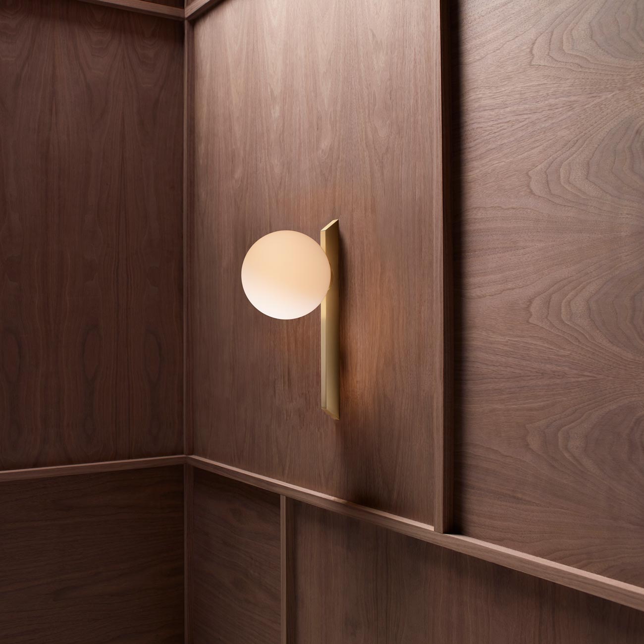 Gaia LED Wall Light in Detail.