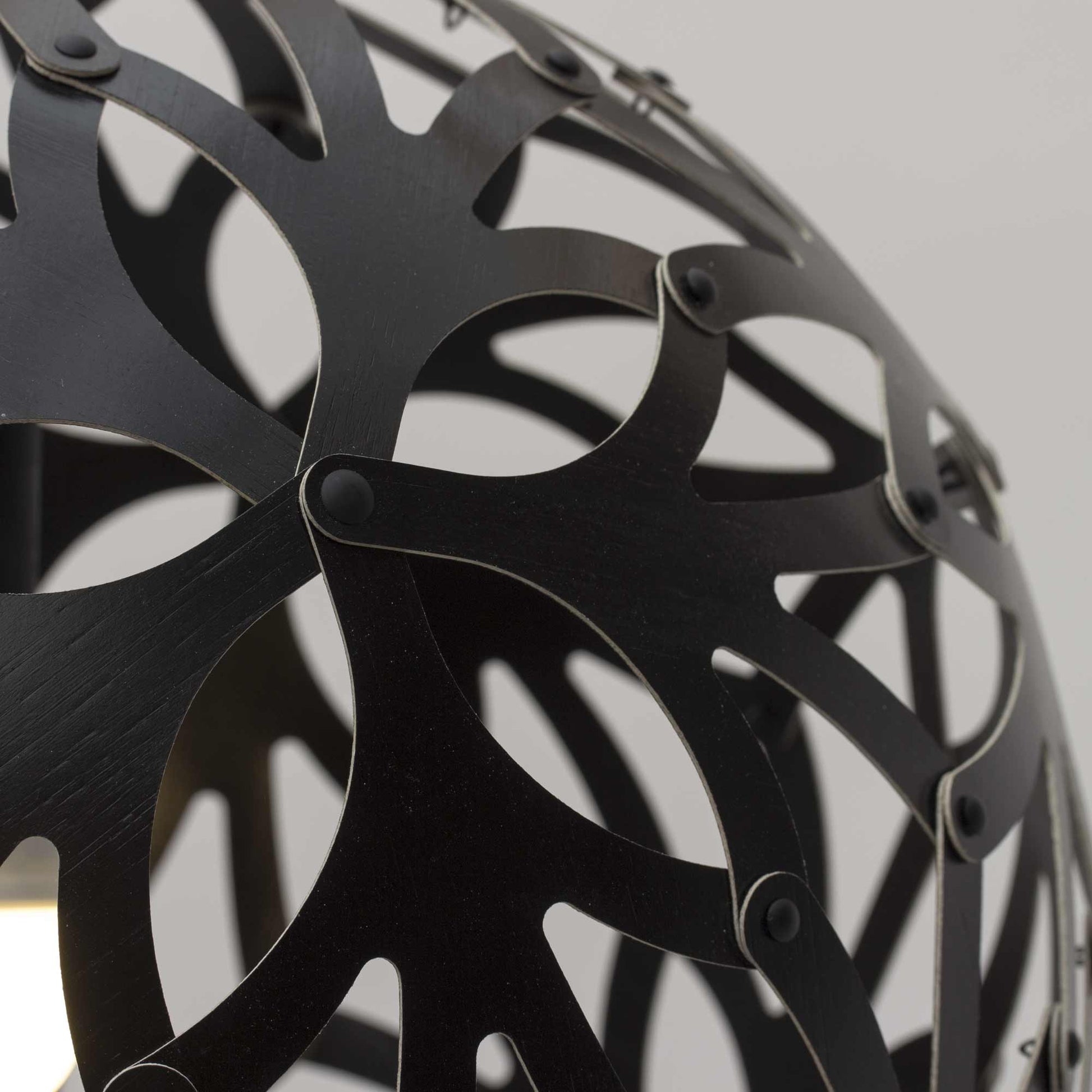 Floral XL Pendant Light in Detail.