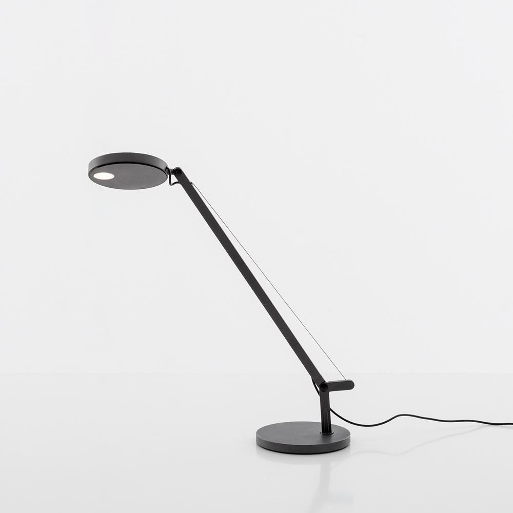 Demetra Classic LED Table Lamp in Detail.