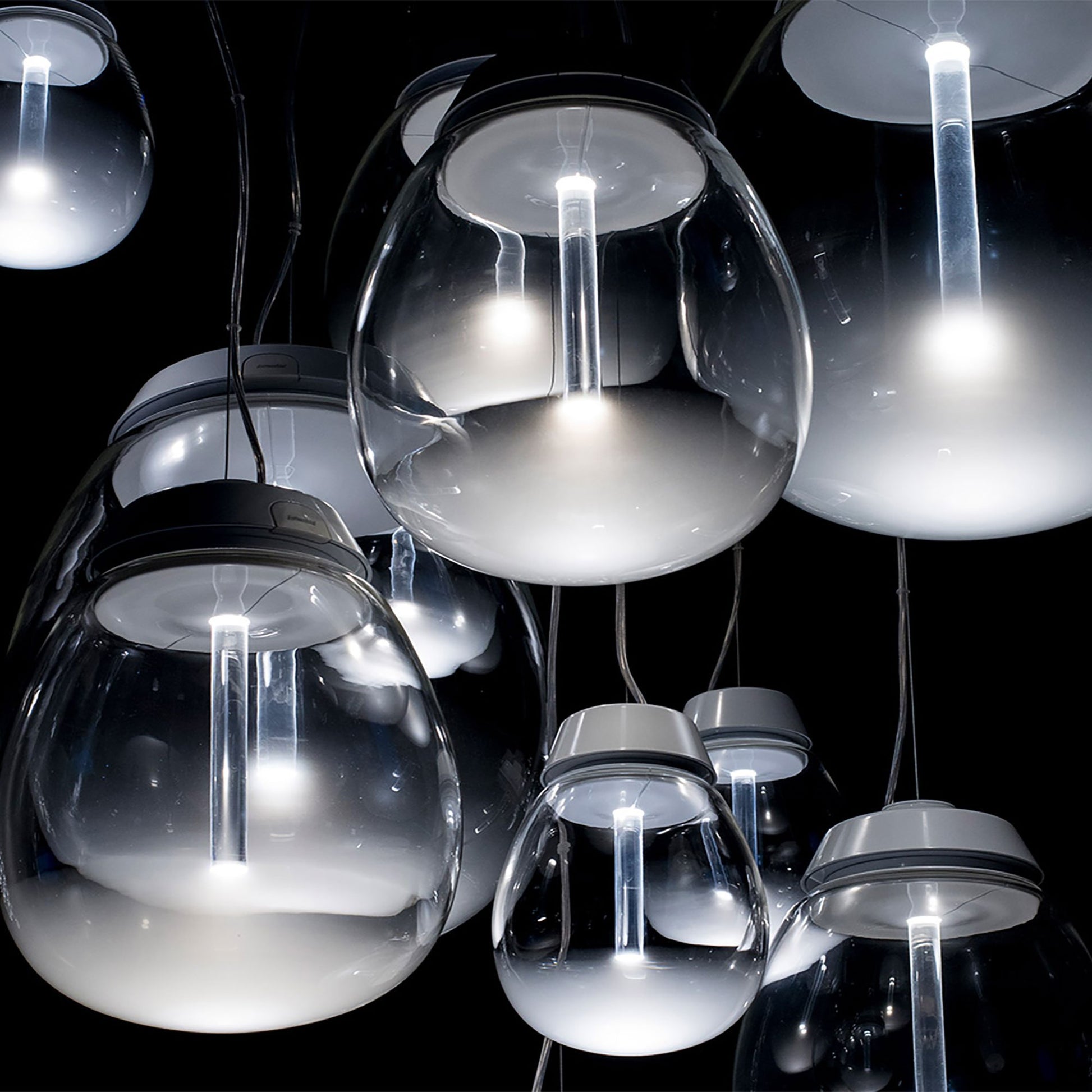 Empatia LED Suspension Light in Detail.