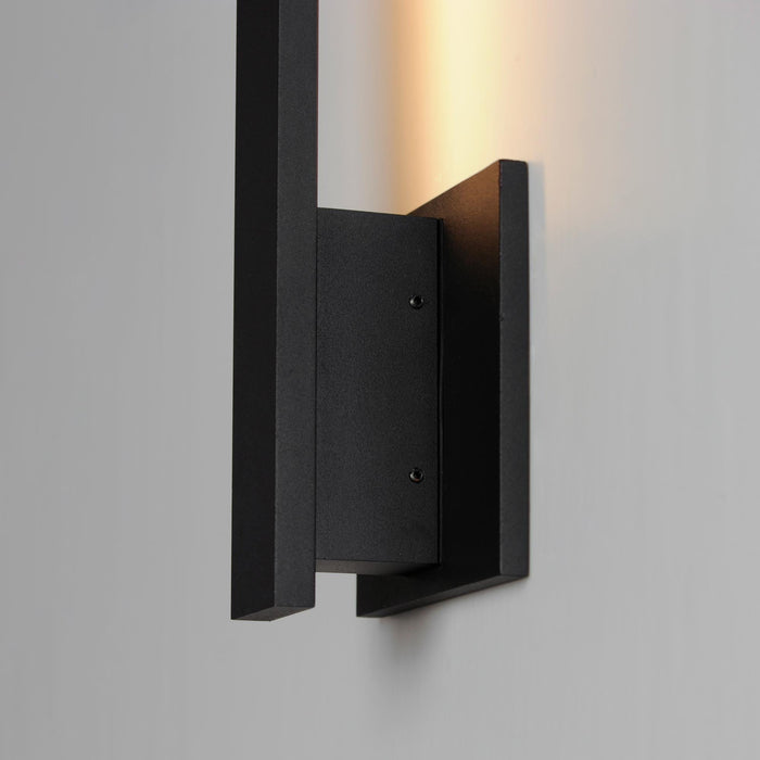 Alumilux Outdoor LED Wall Light in Detail.
