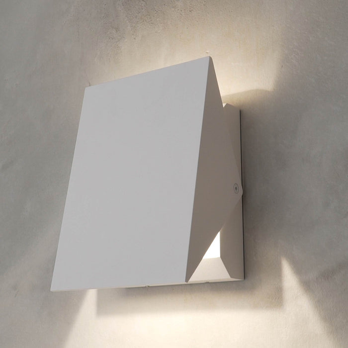 Alumilux Tilt Outdoor LED Wall Light in Detail.