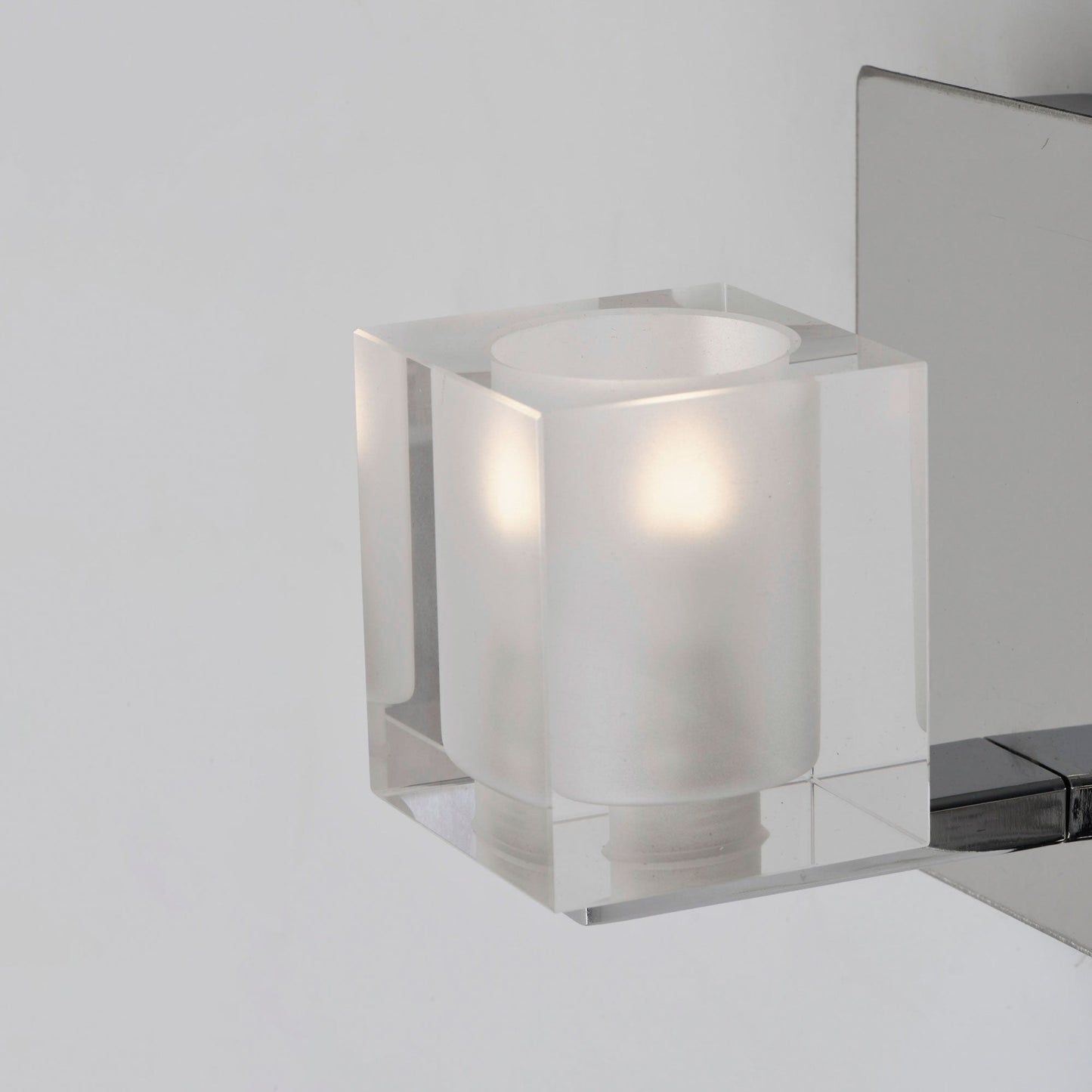 Blocs LED Bath Wall Light in Detail.