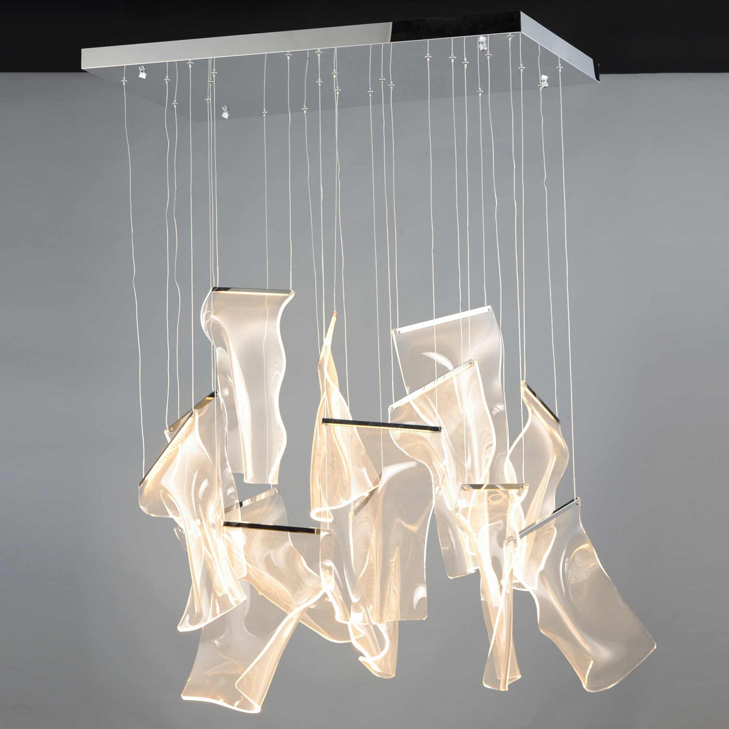 Rinkle LED Linear Pendant Light in Detail.