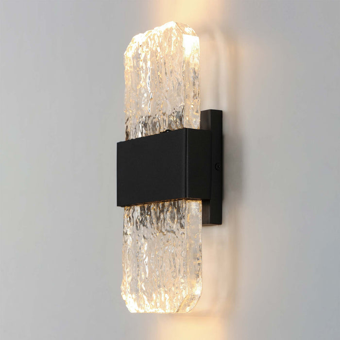 Rune Outdoor LED Wall Light in Detail.