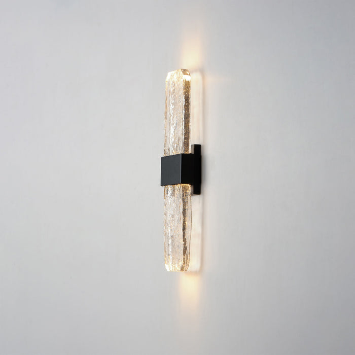 Rune Outdoor LED Wall Light in Detail.