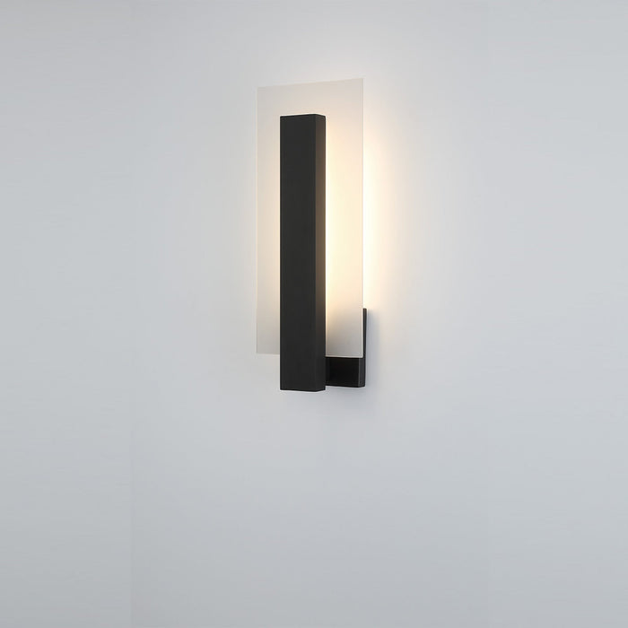 Carta Outdoor LED Wall Light in Detail. 