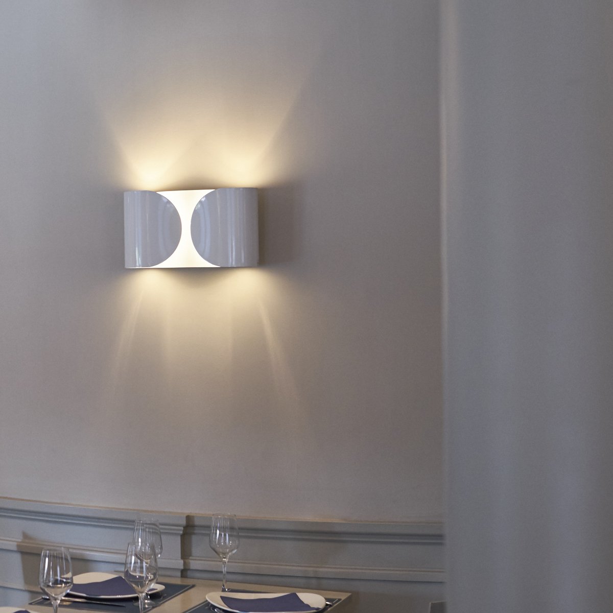 Foglio Wall Light In Room