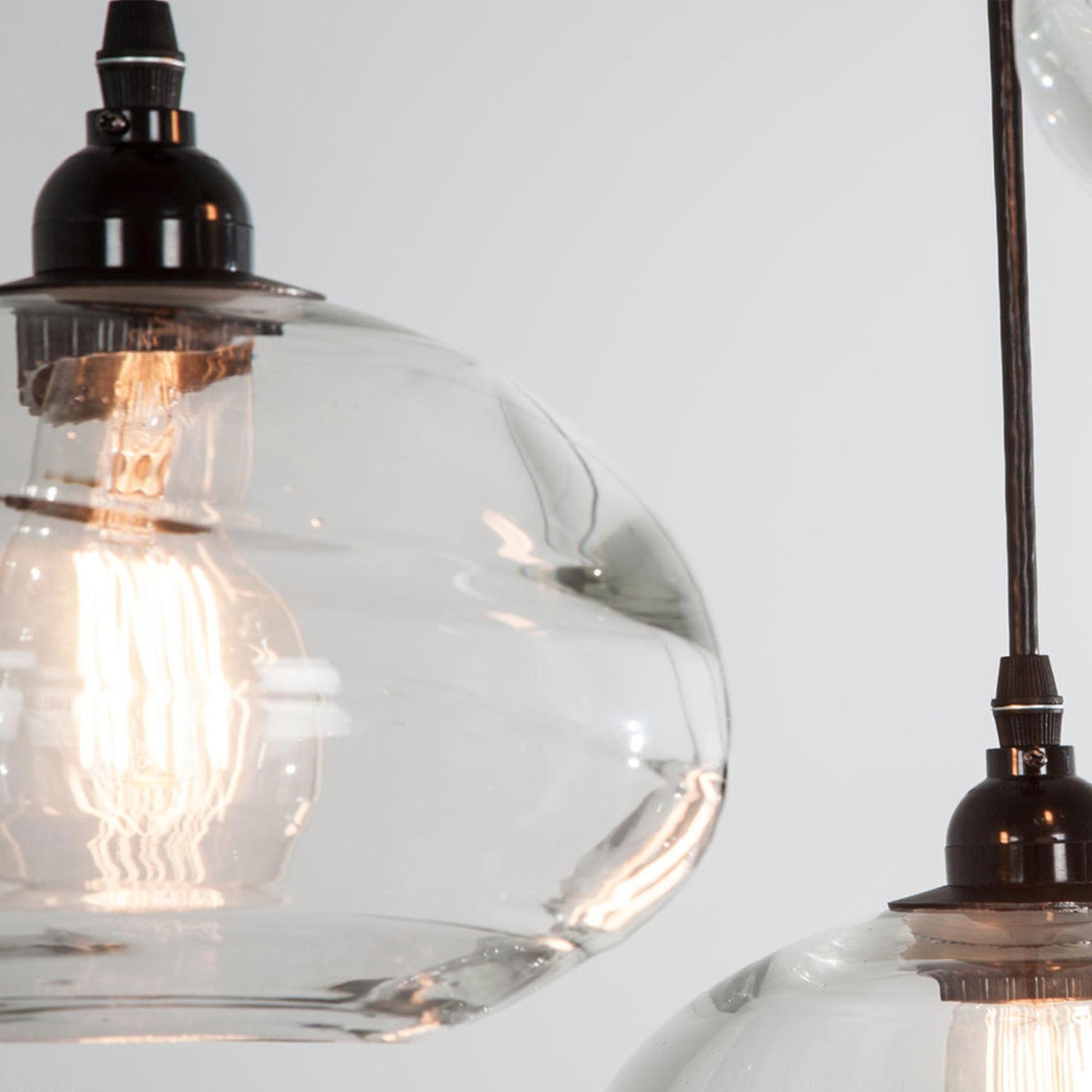 Coppa Linear Pendant Light in Detail.