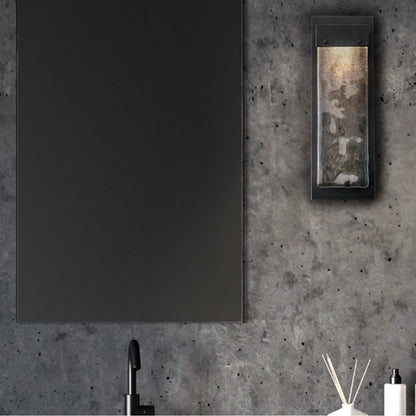 Parallel LED Wall Light in Detail.