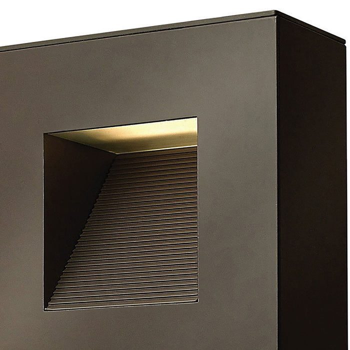 Luna Square Outdoor LED Wall Light in Detail.