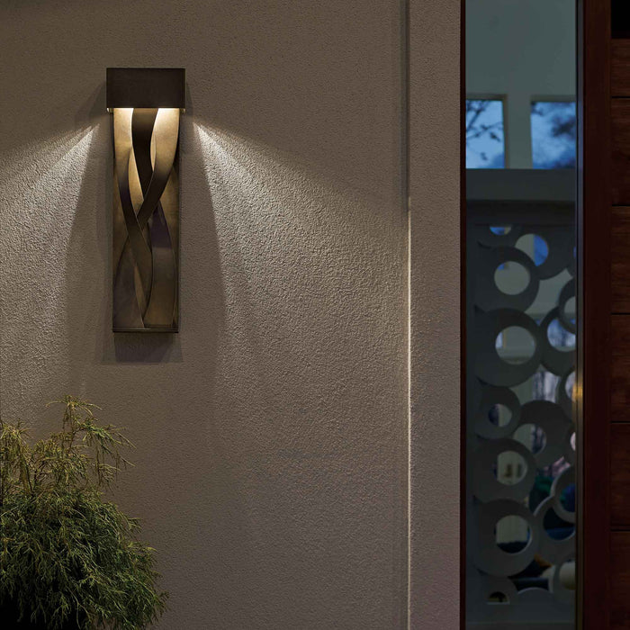 Tress LED Outdoor Wall Light in Detail.