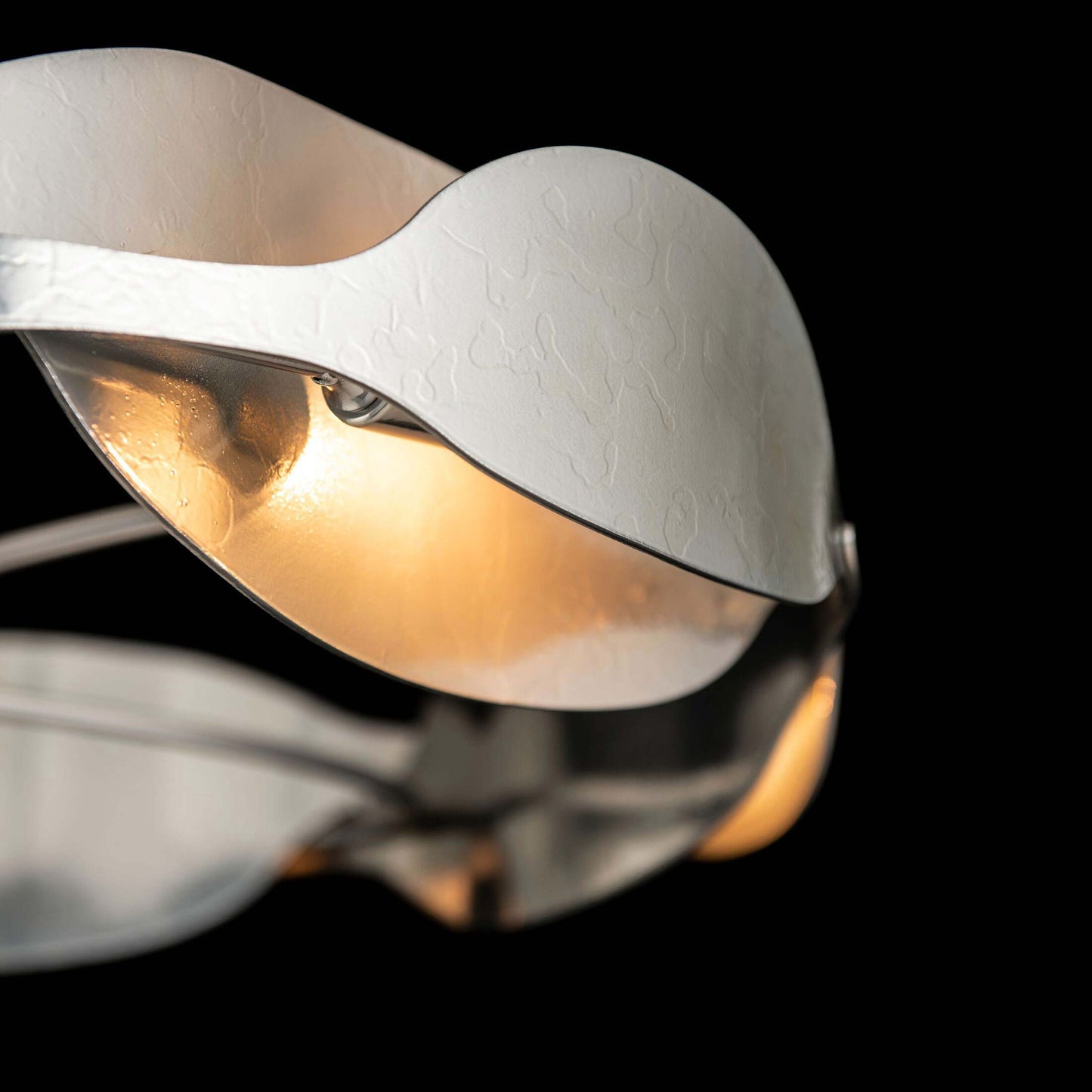 Waves Pendant Light in Detail.