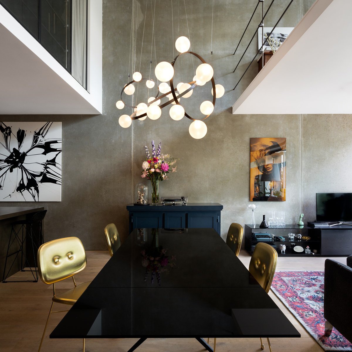 Hubble Bubble Chandelier in dining room.