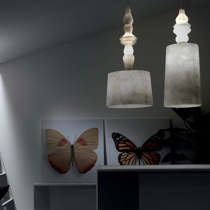 Alibabig LED Pendant Light in living room.