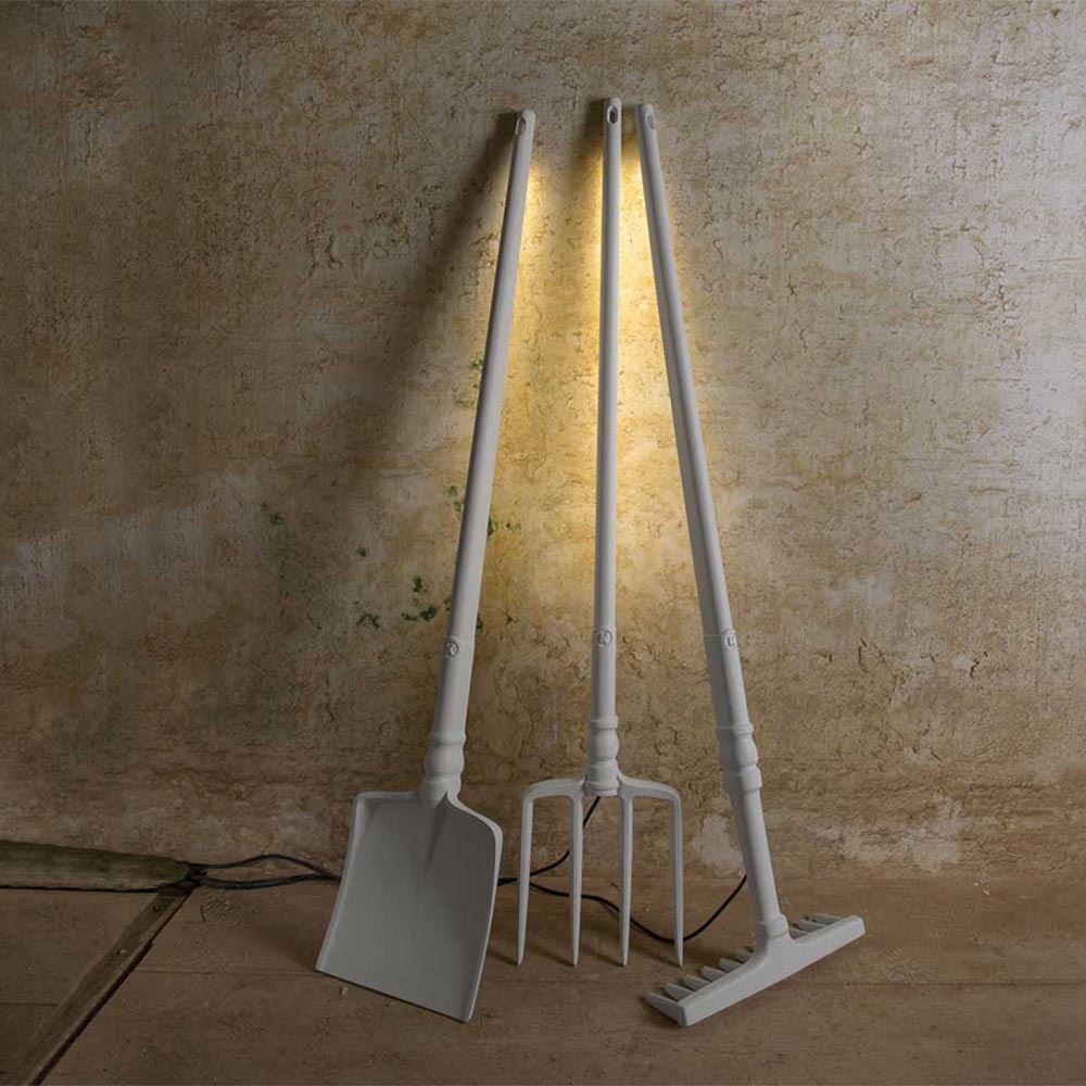 Tobia LED Floor Lamp in Detail.