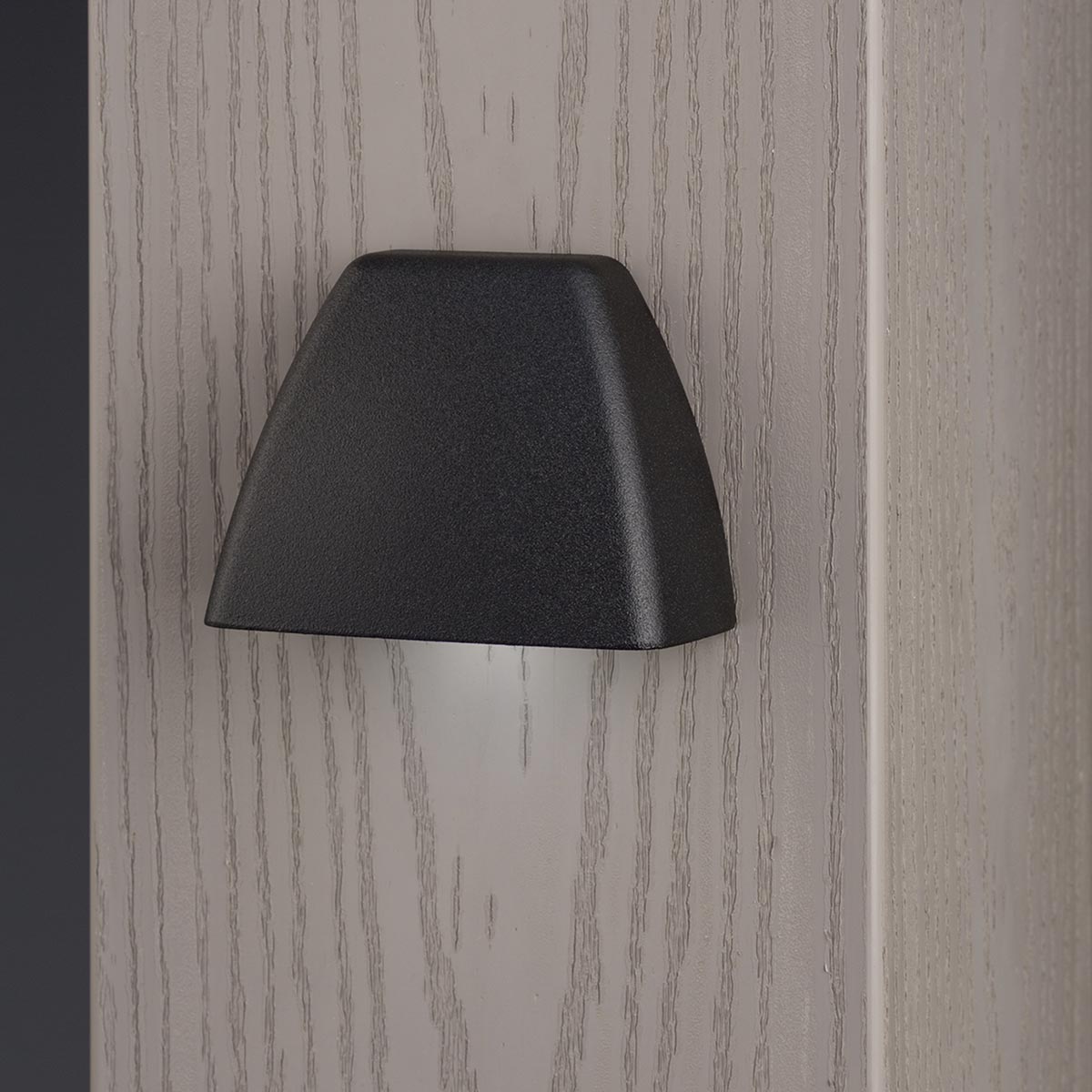 4 Corners LED Deck Light in Detail.