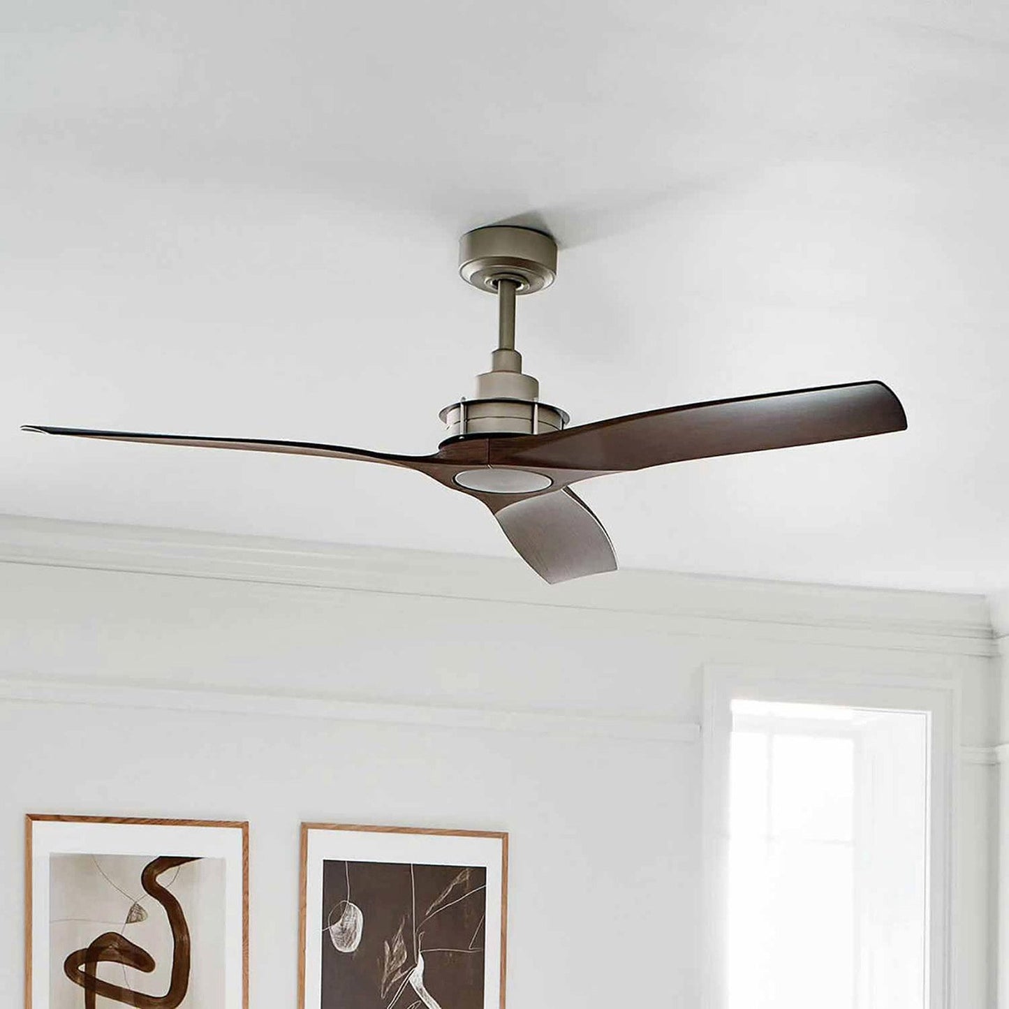 Ried Ceiling Fan in bedroom.