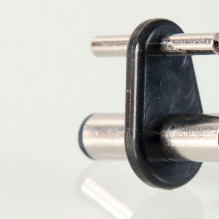 Male-to-Male Connector in Detail.