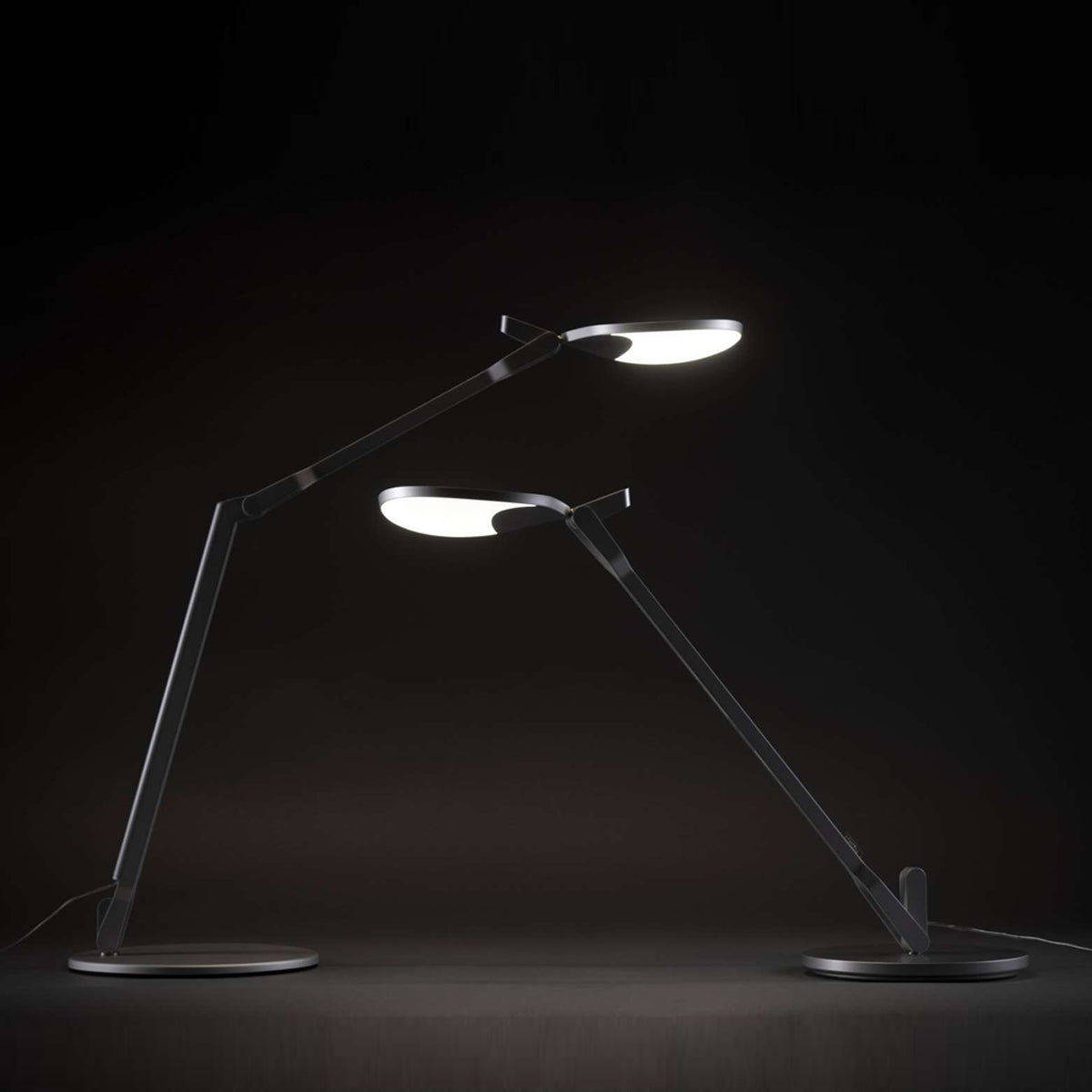 Splitty Reach Pro LED Desk Lamp in Detail.