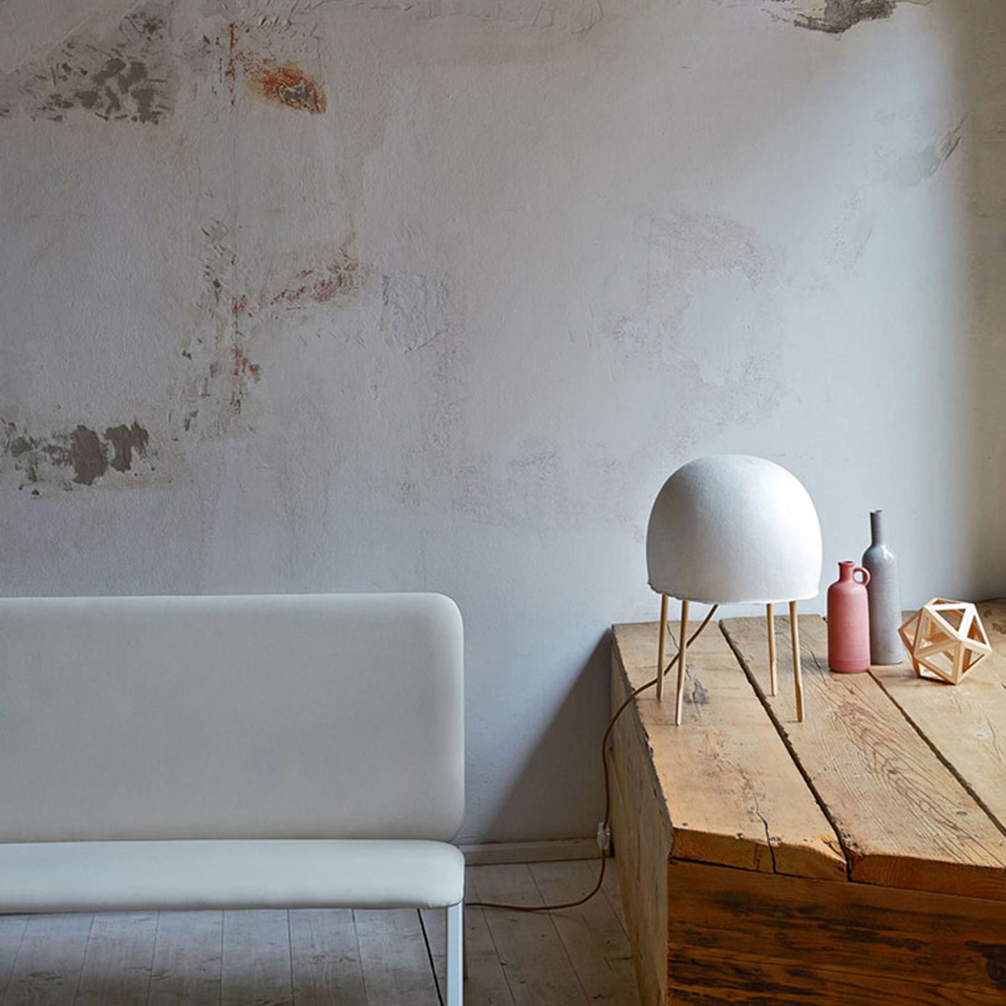 Kurage Table Lamp in living room.