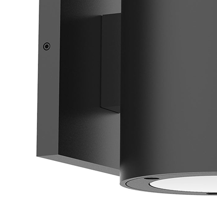 Lamar Outdoor LED Wall Light in Detail.