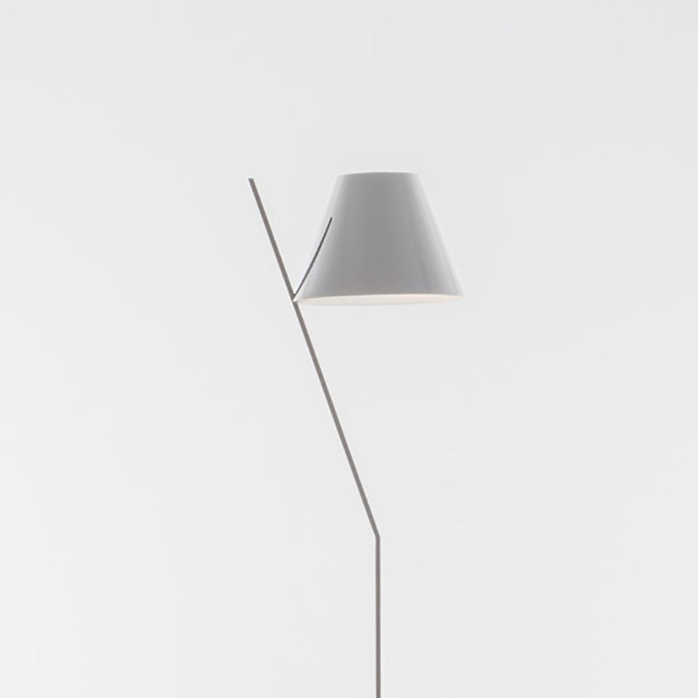 La Petite Floor Lamp in Detail.