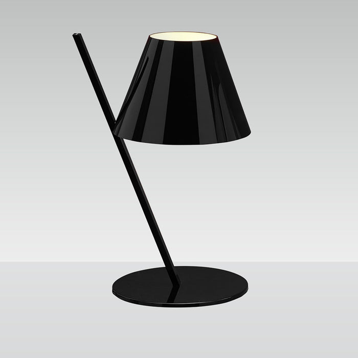 La Petite Table Lamp in Black.