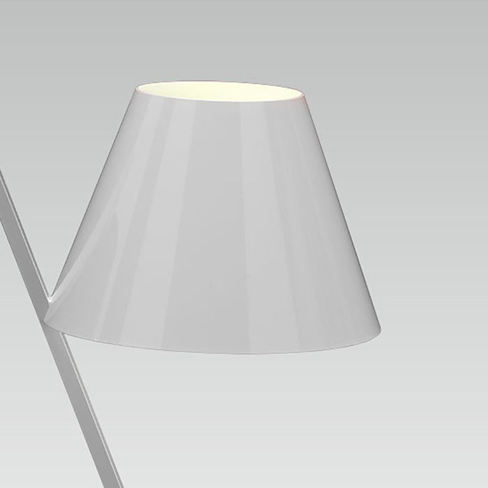 La Petite Table Lamp in Detail.