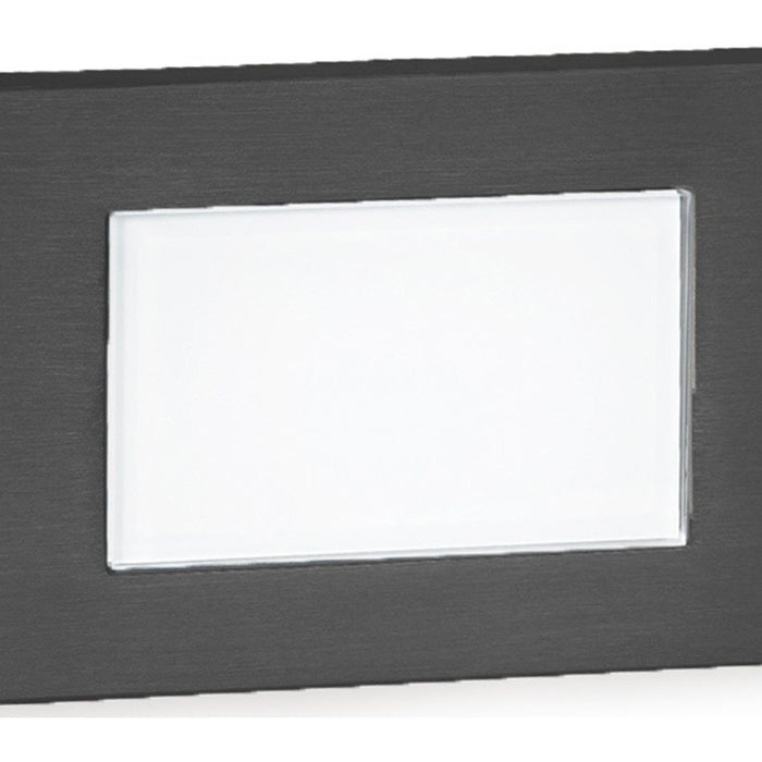 LEDme Diffused LED Step and Wall Light in Detail.
