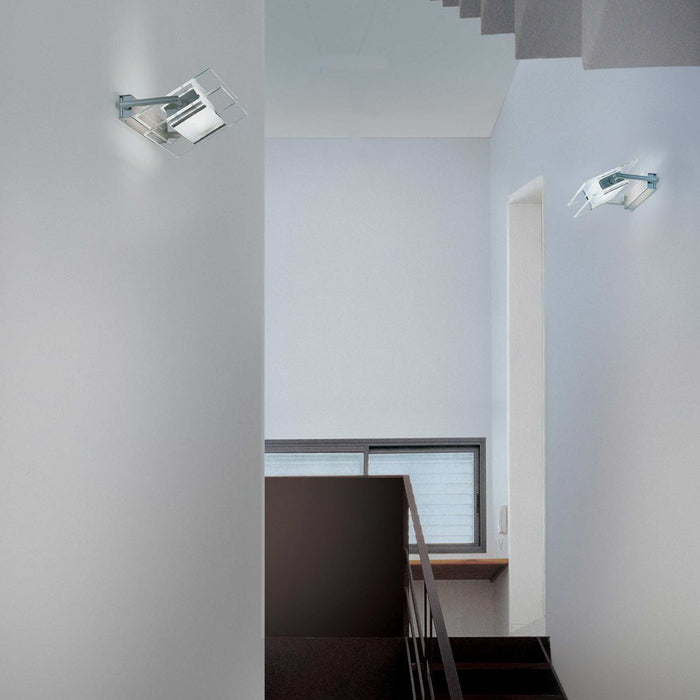 360° Ceiling / Wall Light in stair.