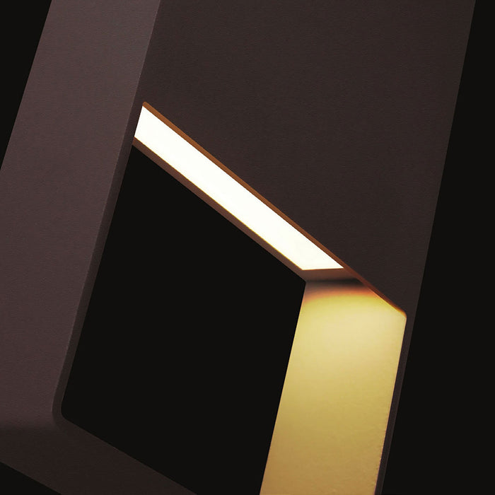 Light Frames™ Downlight Outdoor LED Wall Light in Detail.