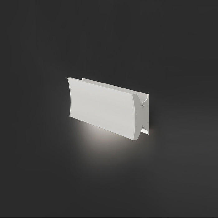 Lineacurve LED Ceiling/Wall Light in White (Small).