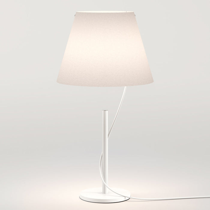 Hover Table Lamp in Detail.