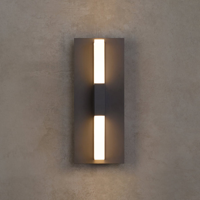 Lyft 12 Outdoor LED Wall Light in Detail.