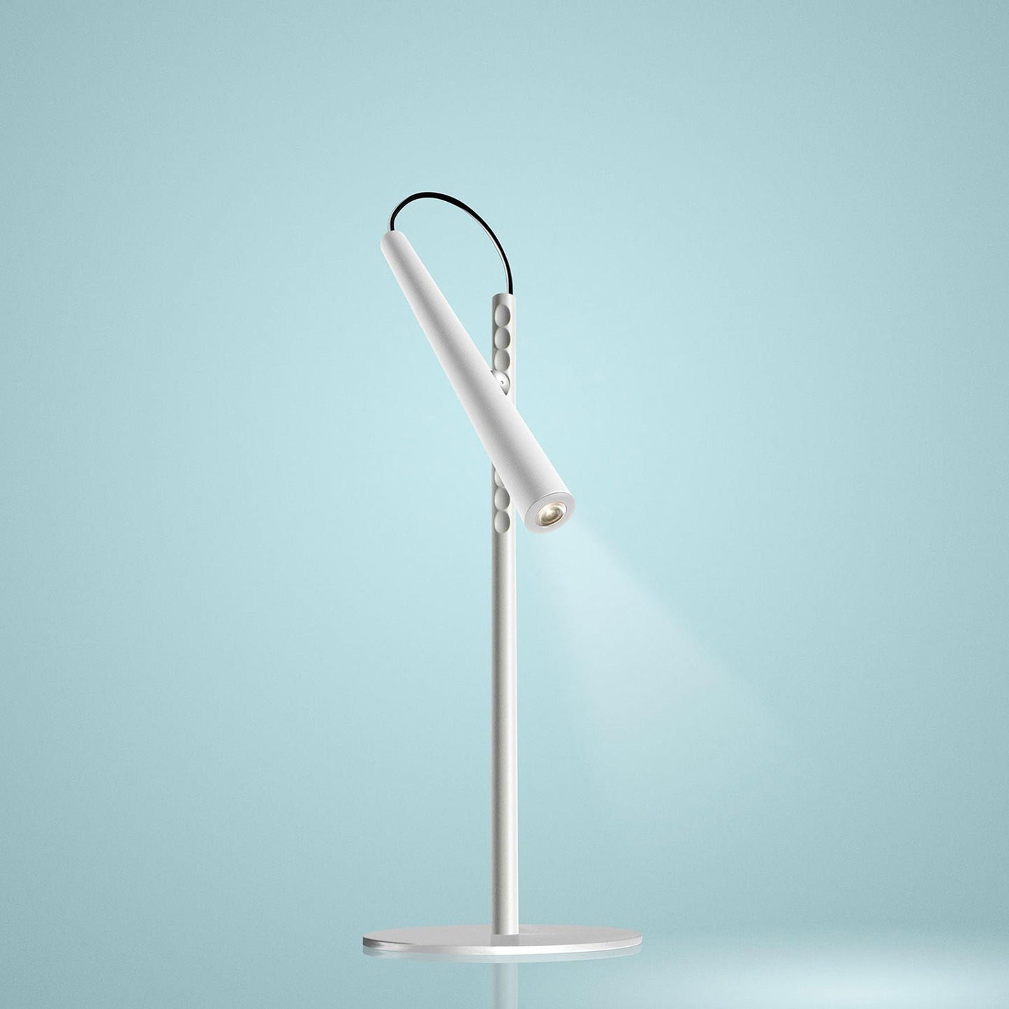 Magneto LED Table Lamp in Detail.