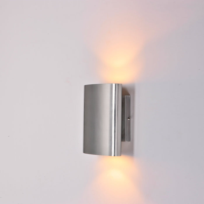 Lightray 7 Inch Outdoor LED Wall Light in Detail.
