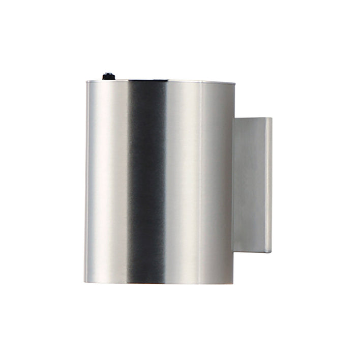 Outpost Outdoor Wall Light in Incandescent/Photocell/5-Inch/Short/Photocell/Brushed Aluminum.