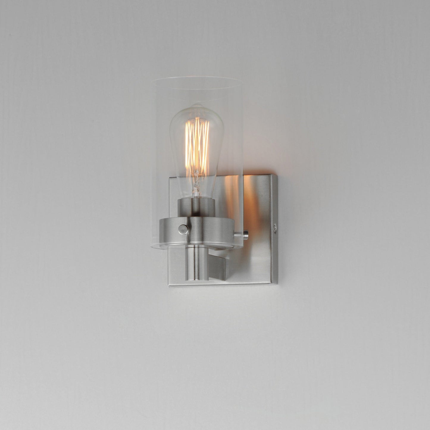 Pinn Wall Light in Detail.