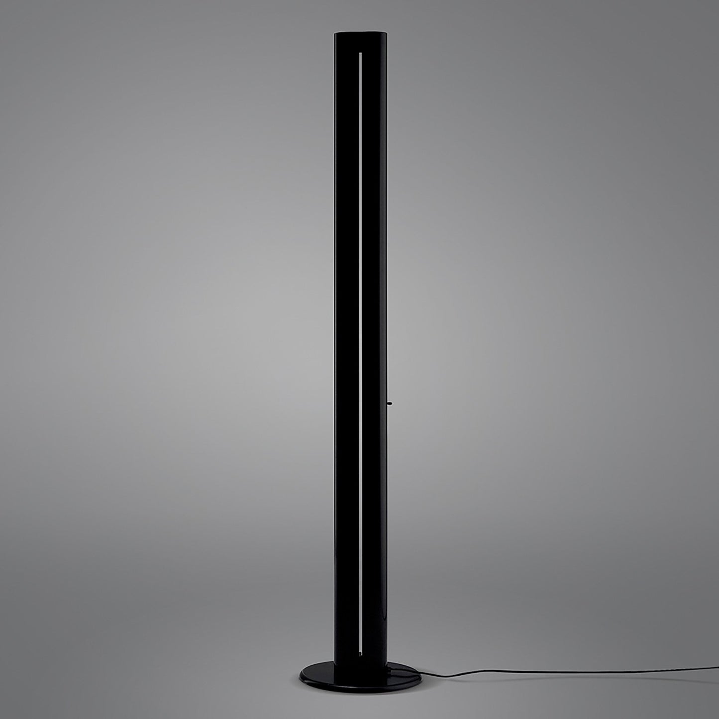 Megaron LED Floor Lamp in Detail.