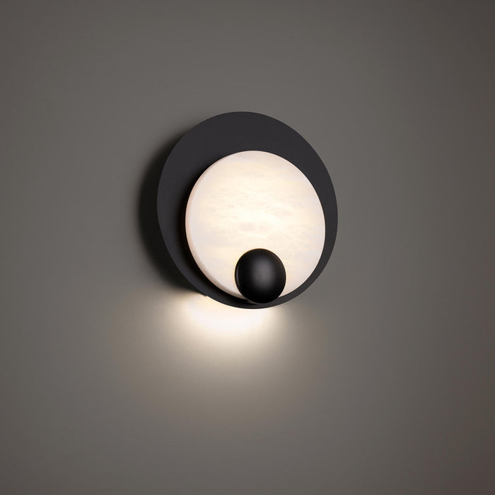 Rowlings LED Wall Light in Detail.