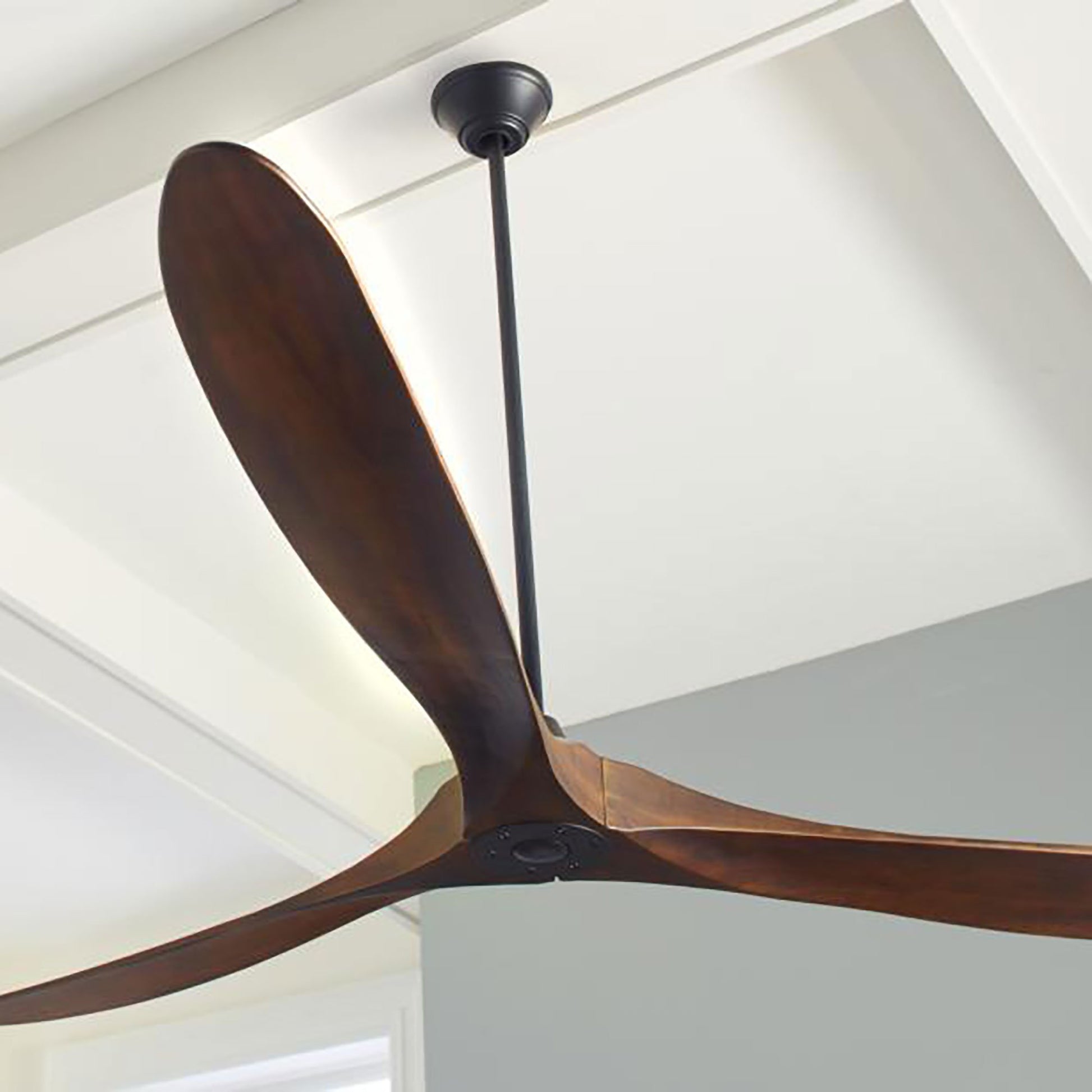 Maverick Super Max Ceiling Fan in Detail.