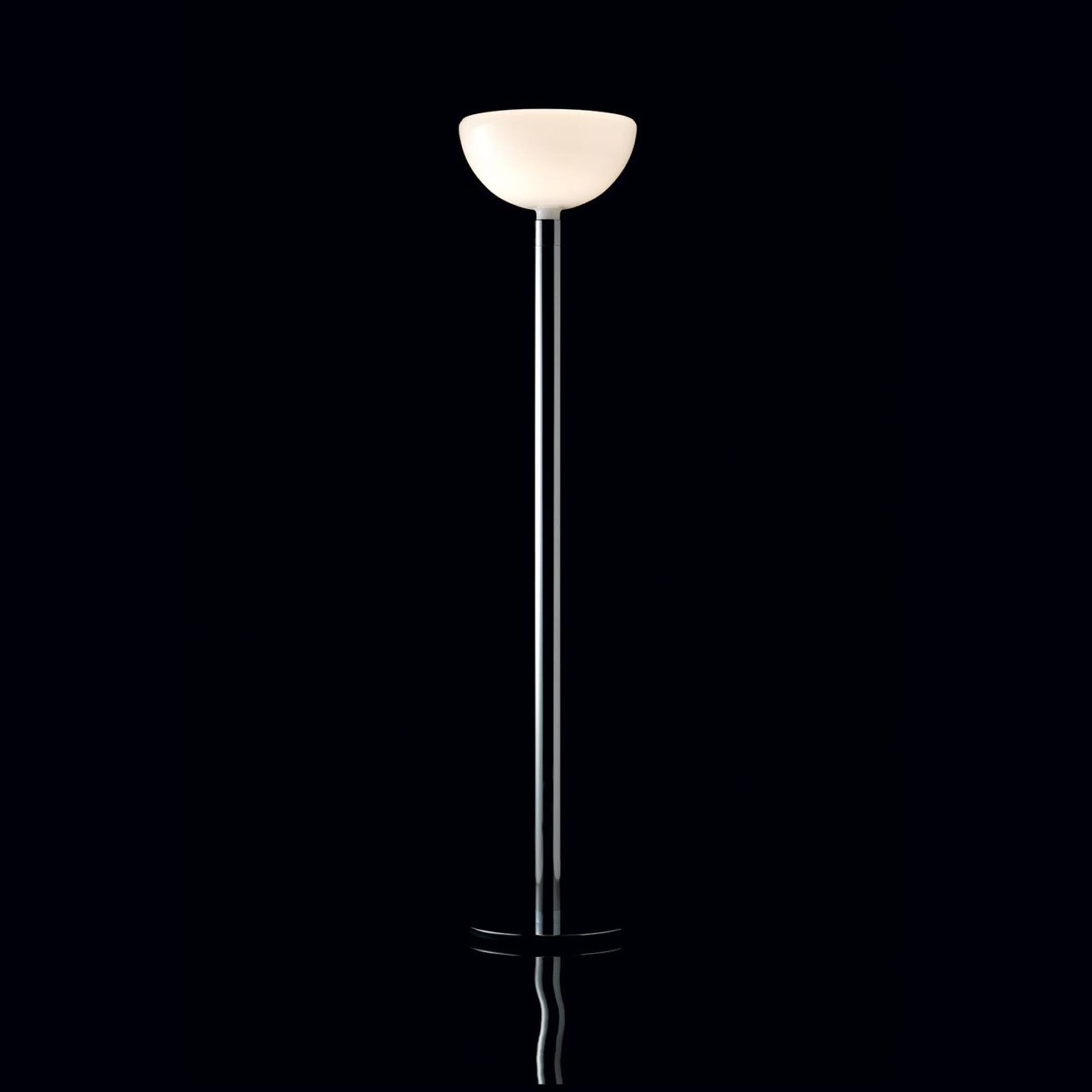 AM2C Floor Lamp in Detail.
