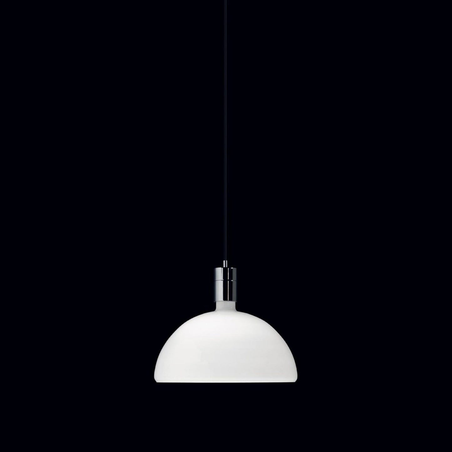 AM4 Pendant Light in Detail.
