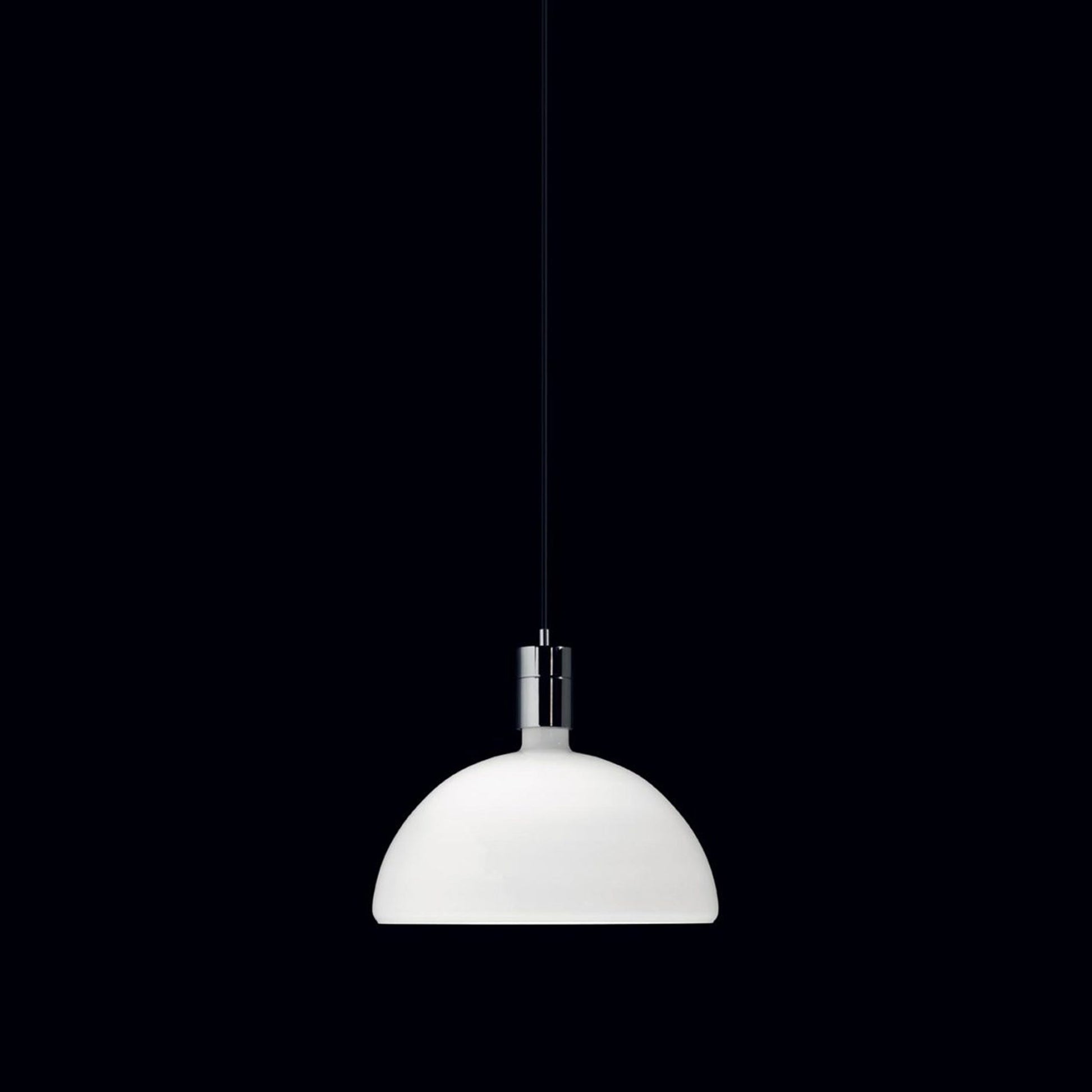 AM4 Pendant Light in Detail.