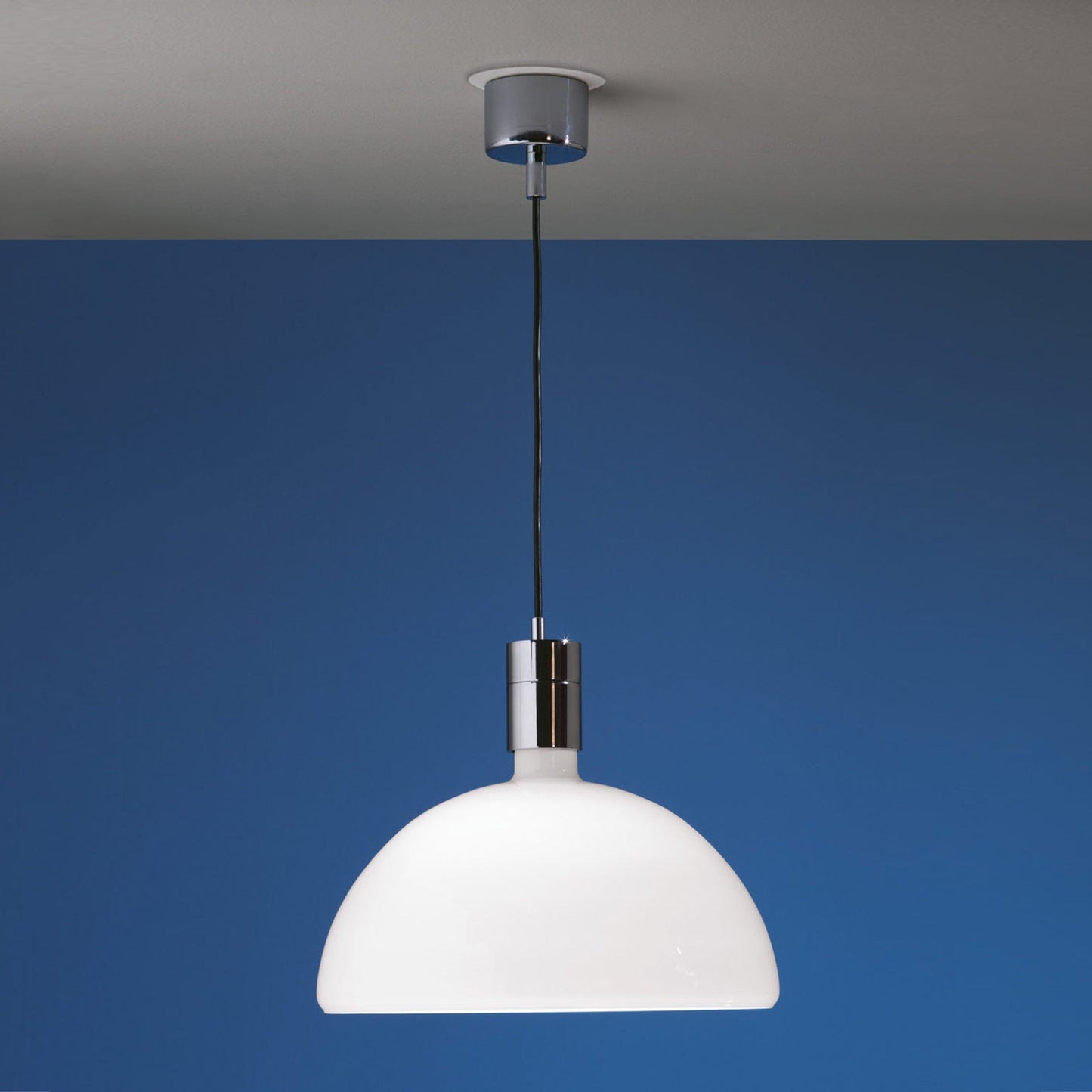AM4 Pendant Light in Detail.