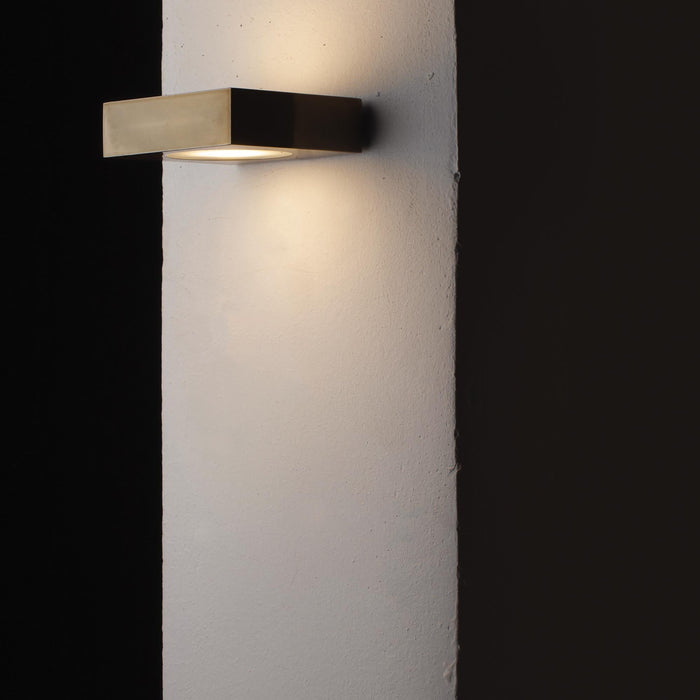 Fix LED Wall Light in Detail.